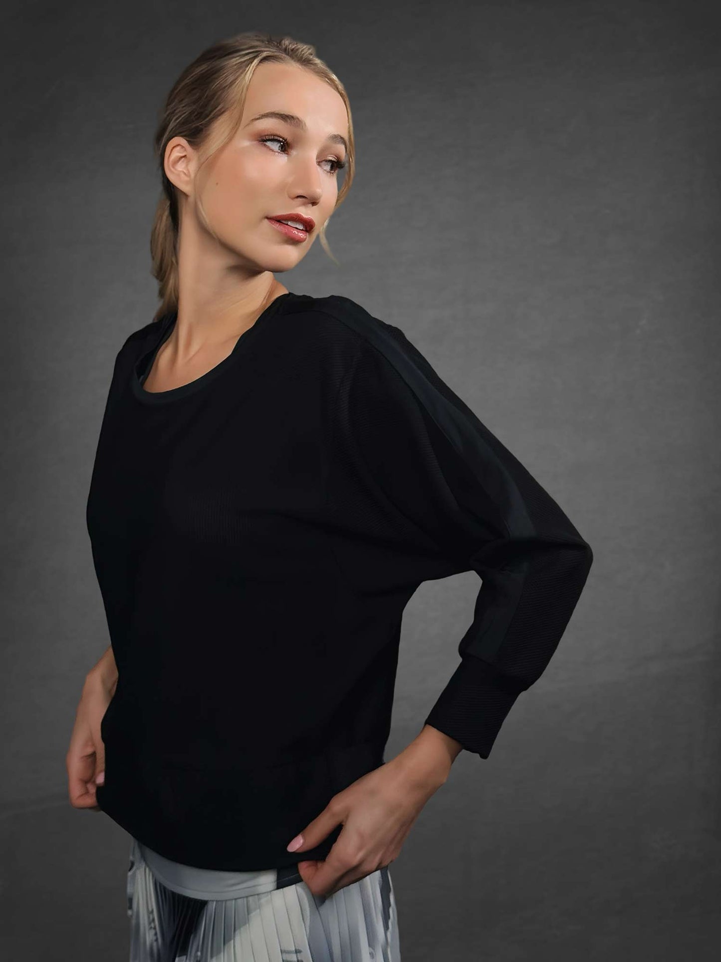 BAILA SWEATSHIRT | Technical Athletic Mesh Top