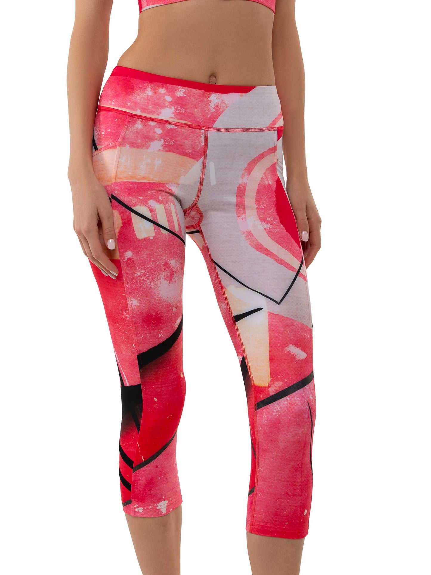 ELLE CAPRI | Performance Compression Leggings with Pockets